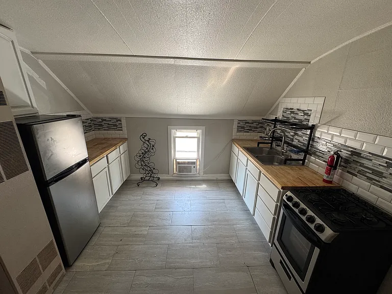 735 Coate Ct SW #2 — Photo 6