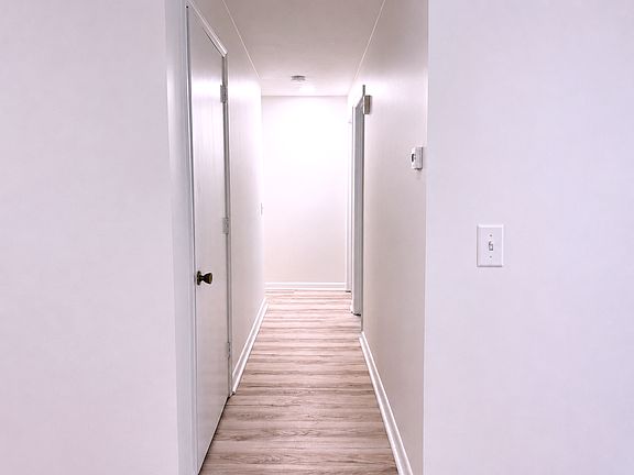5th image of 176 Maple Ave APT 4-34