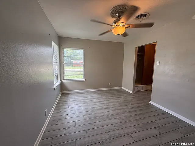 4519 Creekmoor Dr — Photo 4