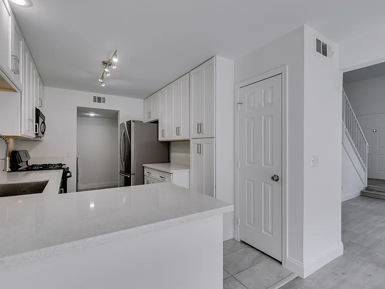 8449 Blue Island Ave — Photo 14