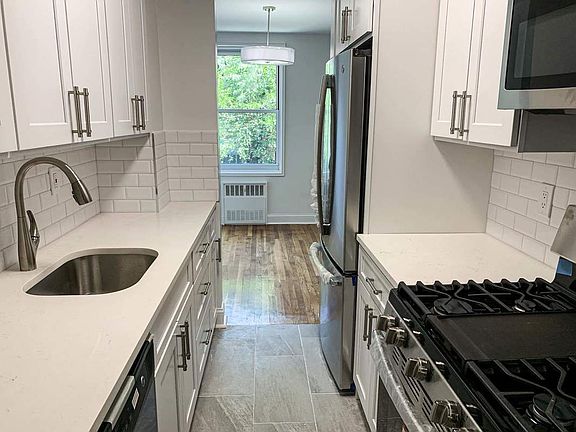 2nd image of 14205 Roosevelt Ave #32