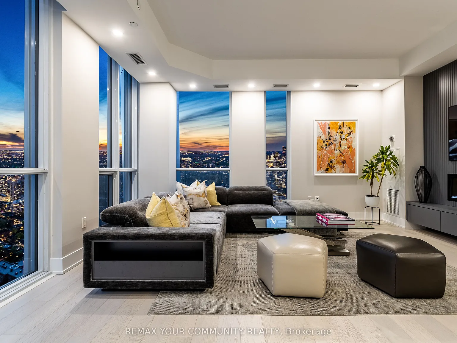 4 bed, $17,900 — Photo 1