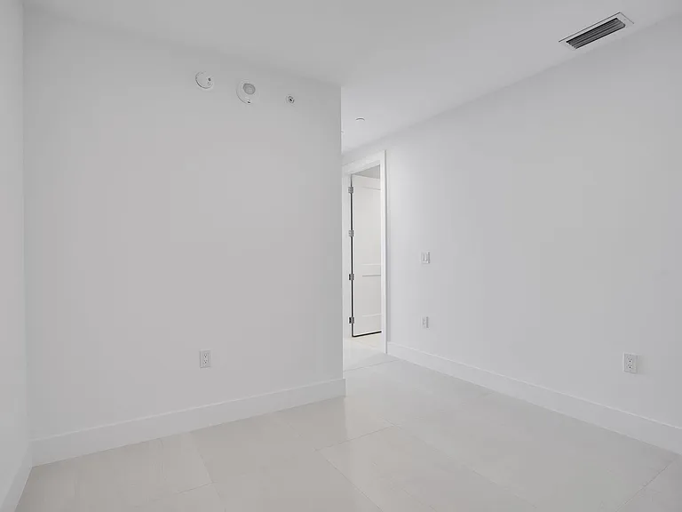 151 N Seabreeze Blvd #1204 — Photo 38