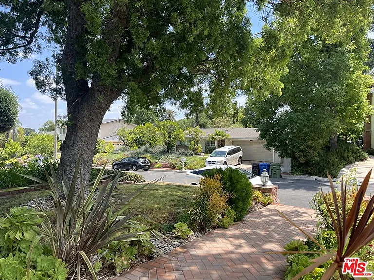 5819 Fairhaven Ave — Photo 3