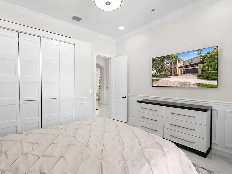 112 Tulip Tree Ct — Photo 46