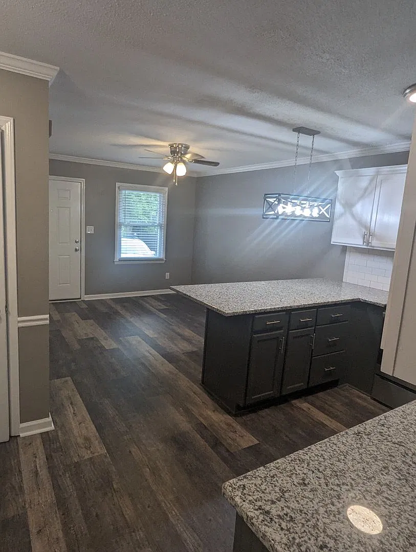 Frost Garden Apartments — Photo 3