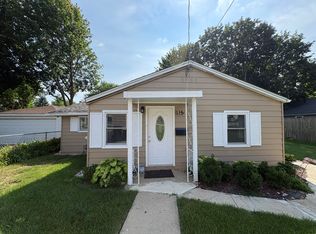 115 Grant St, Barrington, IL 60010