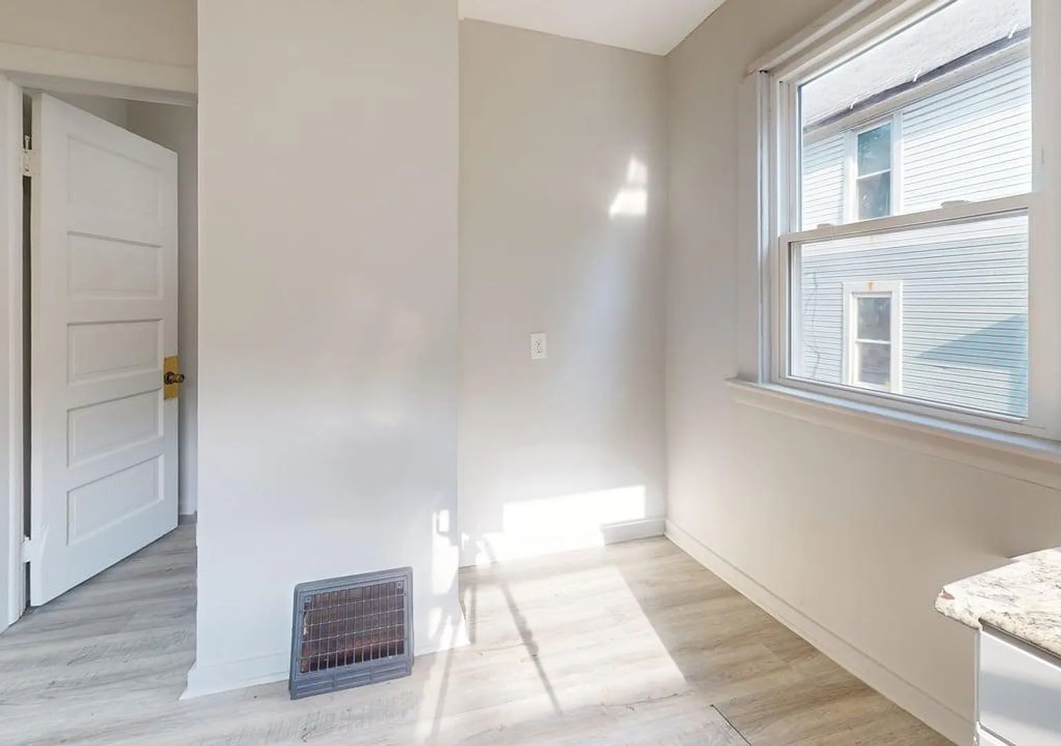 Recently Updated 3-Bedroom Home - Akron — Photo 2