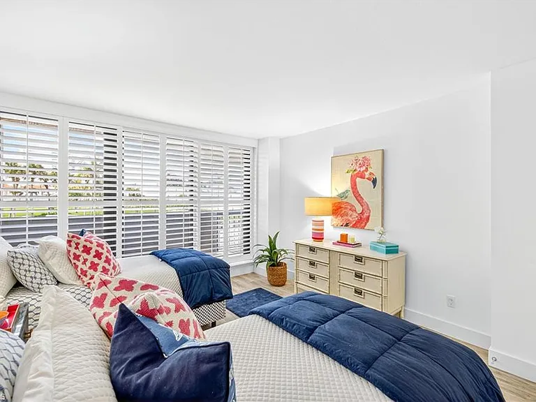4001 Gulf Shore Blvd N #105 — Photo 18