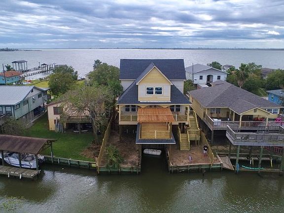 3rd image of 1226 Dick Bay Dr