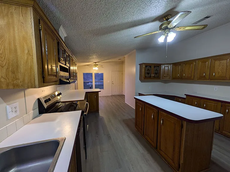 115 Peach St. — Photo 8