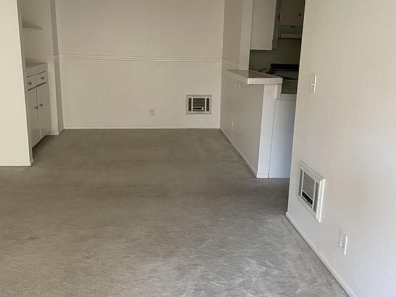 4th image of 360 S Euclid Ave Unit 226