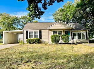 2502 NE 52nd St, Kansas City, MO 64118