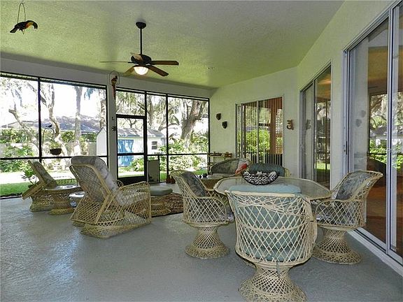 3rd image of 10425 Nightengale Dr