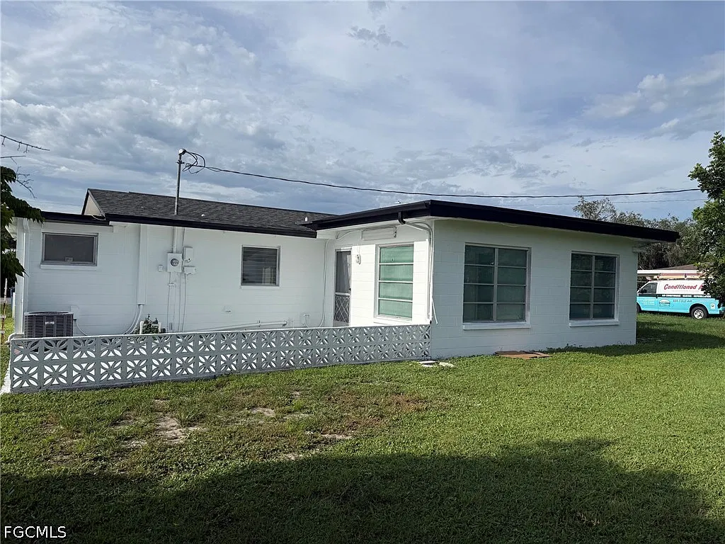3 bed, 2.0 bath, 997 sqft, $1,490 — Photo 4