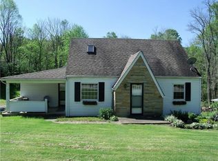 212 Hoffman Heights Rd, Greensburg, PA 15601