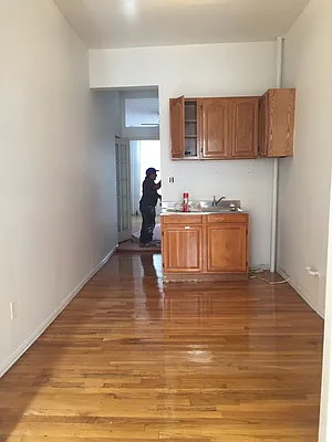 Rented by Grand & Co. | media 8