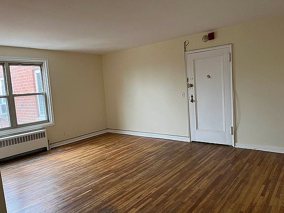 2nd image of 2350 Linwood Ave #5E-505E