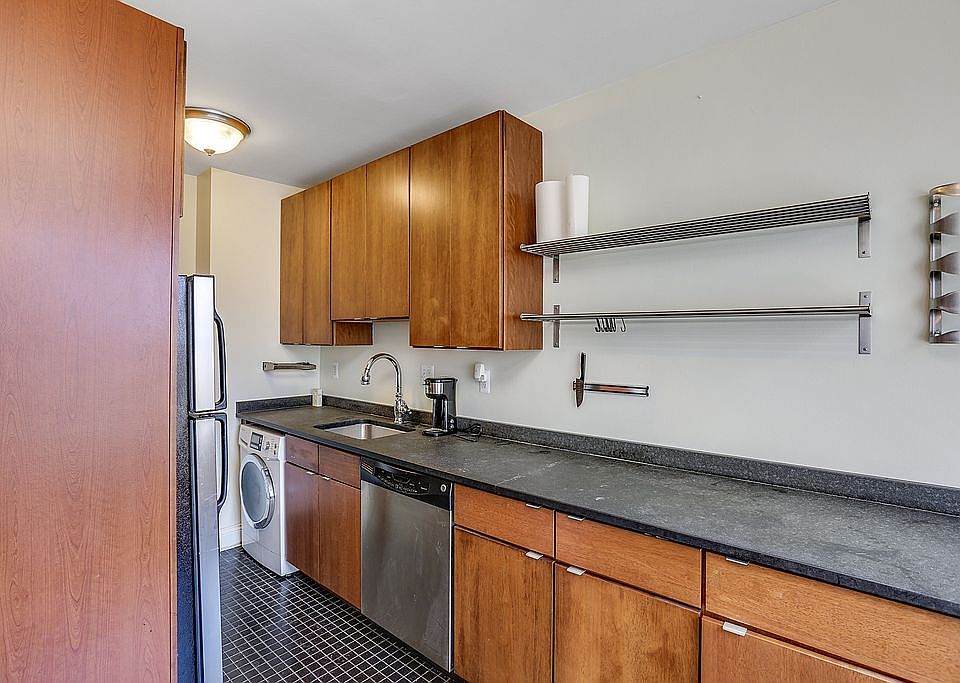 1st image of 15 E Kirby St APT 1223