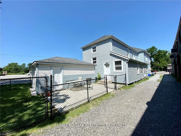 142 Main St W #REAR — Photo 3