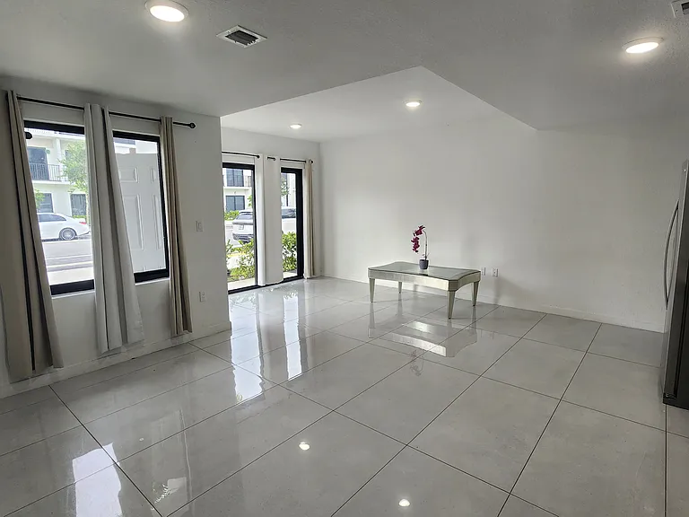 26123 SW 145th Ct — Photo 4