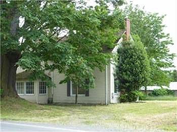 2nd image of 12124 Valley Ave E