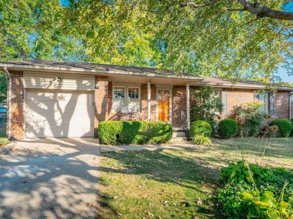 724 Boone Dr, Madisonville, KY 42431