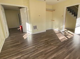 41 6th St, Derby, CT 06418