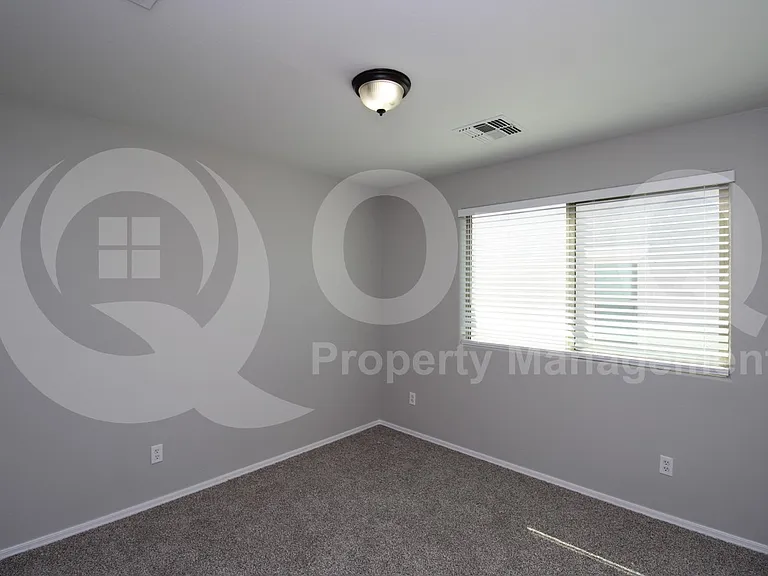 1611 W Tombstone Trl — Photo 15