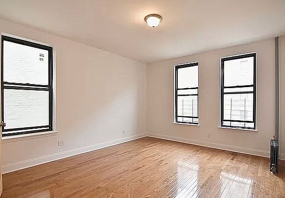 3rd image of 75 Fort Washington Ave APT 53