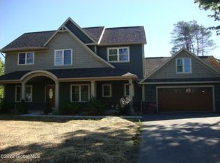 37 Locust Grove Rd, Saratoga Springs, NY 12866