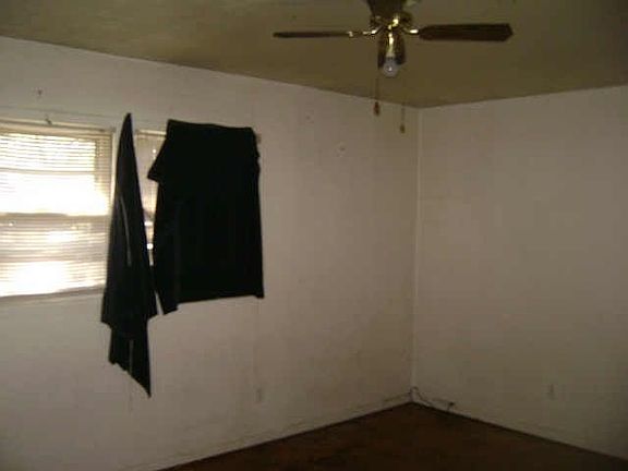 5th image of 734 Hawthorne St