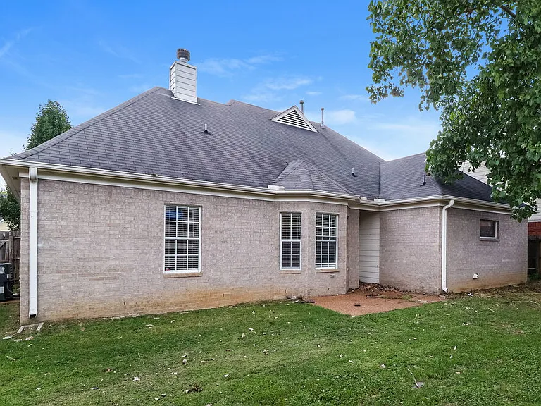 2658 Breezy Ridge Trl — Photo 15