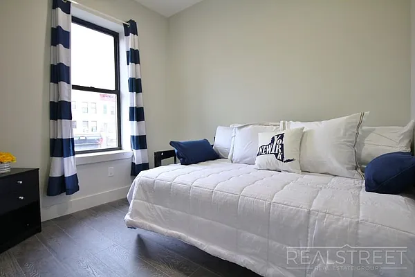 Rented by Real Street Inc | media 6