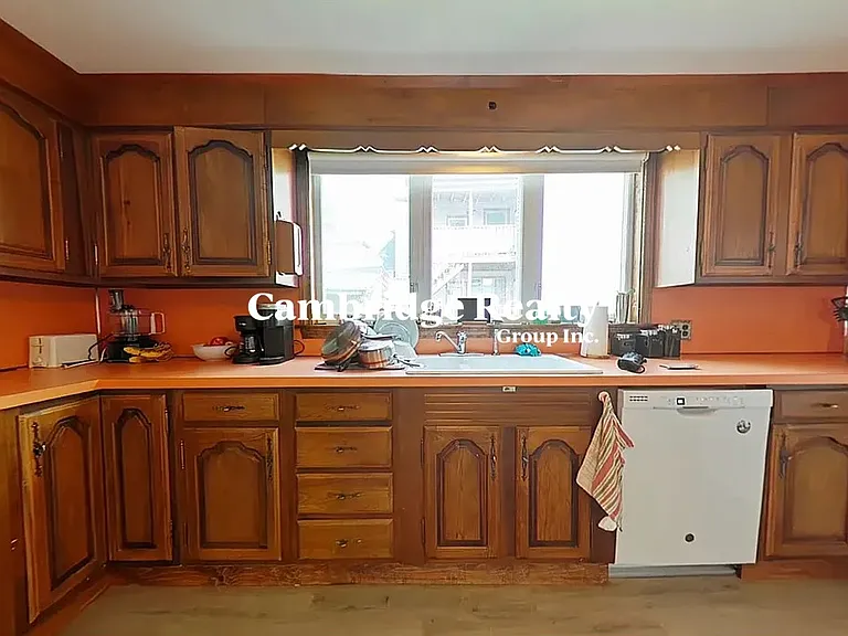 161 Otis St #T — Photo 10