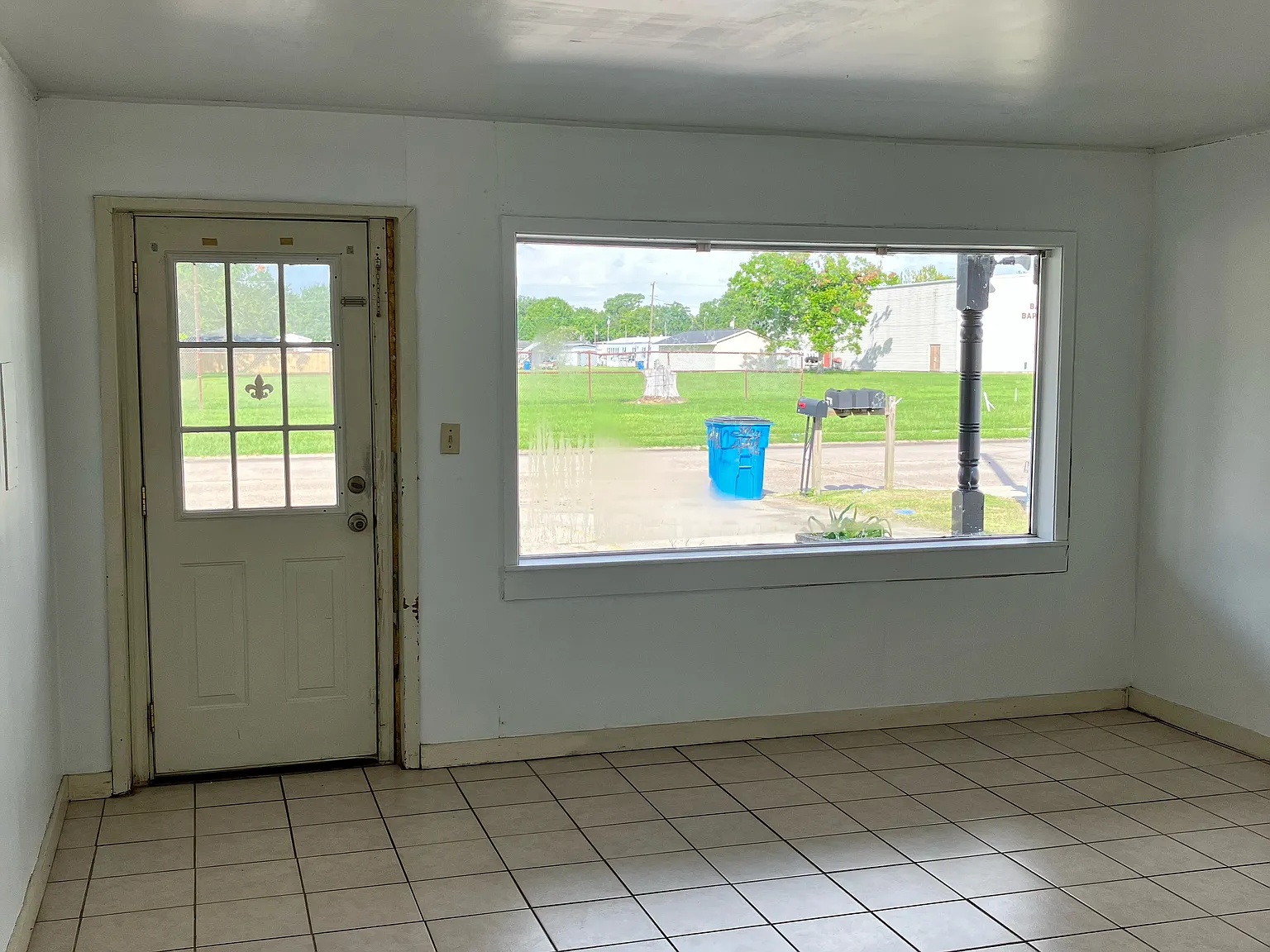 Studio, 450 sqft, $695 — Photo 2