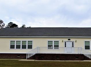 135 Hines Dr, Bonneau, SC 29431