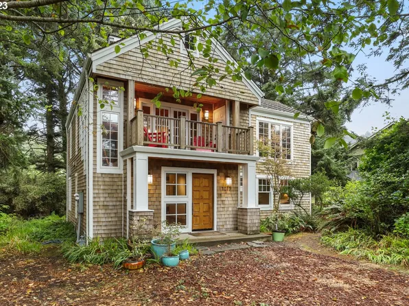 4079 Pacific Ave, Cannon Beach, OR 97110