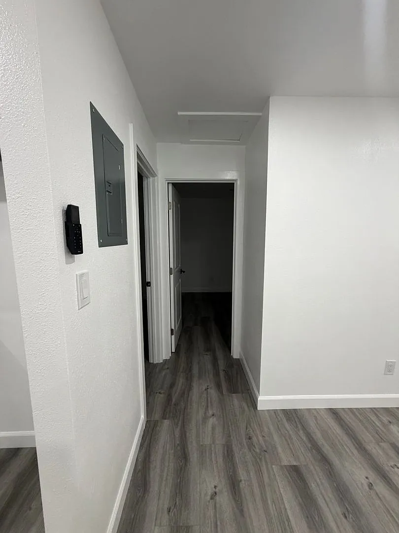 Beautifully remodeled 2-bedroom, 1-bathroom back house in the heart of Compton! — Photo 1