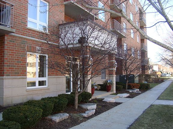 2nd image of 476 Alles St Unit 209