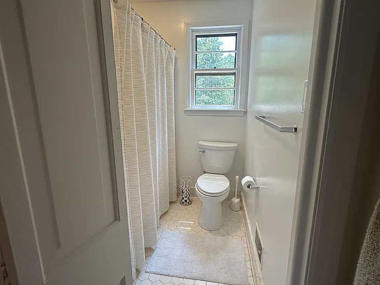 804 Valley View St — Photo 34