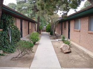 533 Palomas Dr SE, Albuquerque, NM 87108