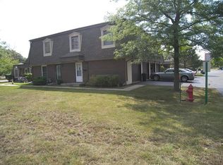 722 Gloucester Dr #722, Elk Grove Village, IL 60007