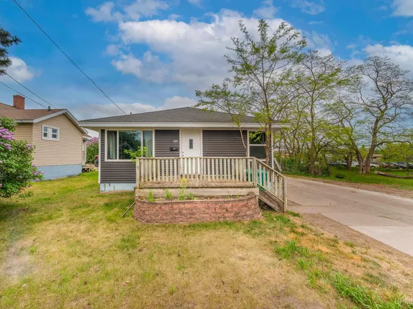 1207 Lincoln Ave, Marquette, MI 49855