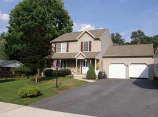 808 Glenwood St, Emmaus, PA 18049