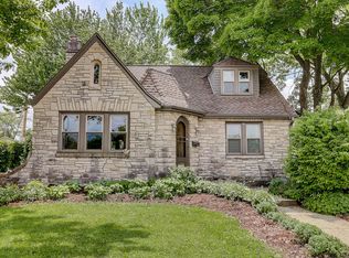 N85W16145 Appleton Ave, Menomonee Falls, WI 53051