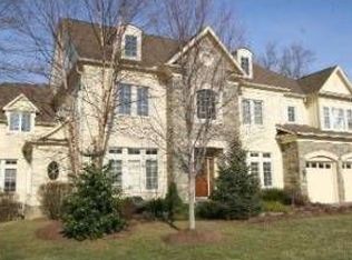 7908 Paloma Ct, Bethesda, MD 20817