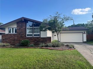 2505 Nottingham Dr, Parma, OH