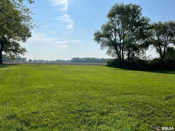 18 Maple Ct, Geneseo, IL 61254