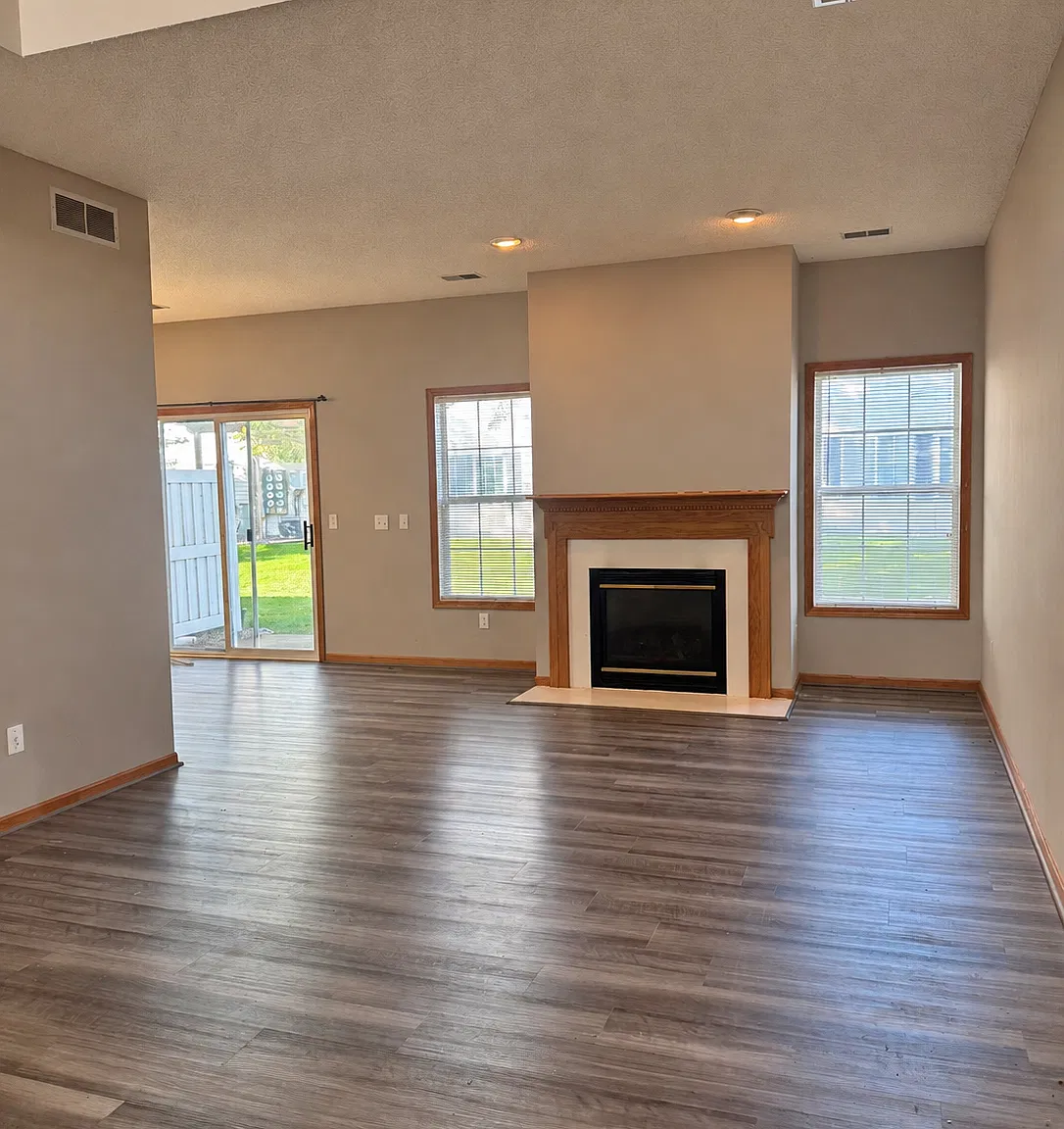 2 bed, 1650 sqft, $2,250 — Photo 3